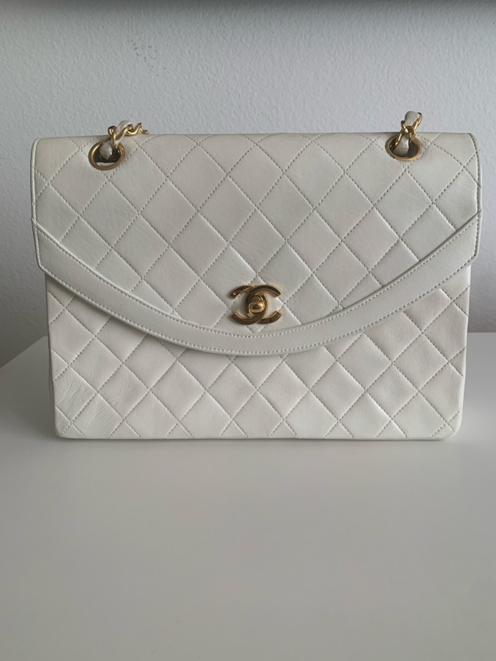 Chanel Bag Vintage CC Matelasse Chain Shoulder Lambskin White RARE - Picture 4 of 14